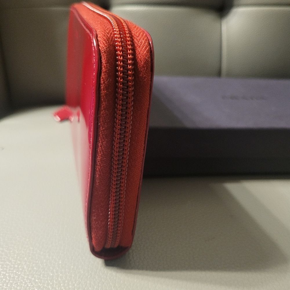 Prada Red Leather Wallet. - Picture 5 of 9